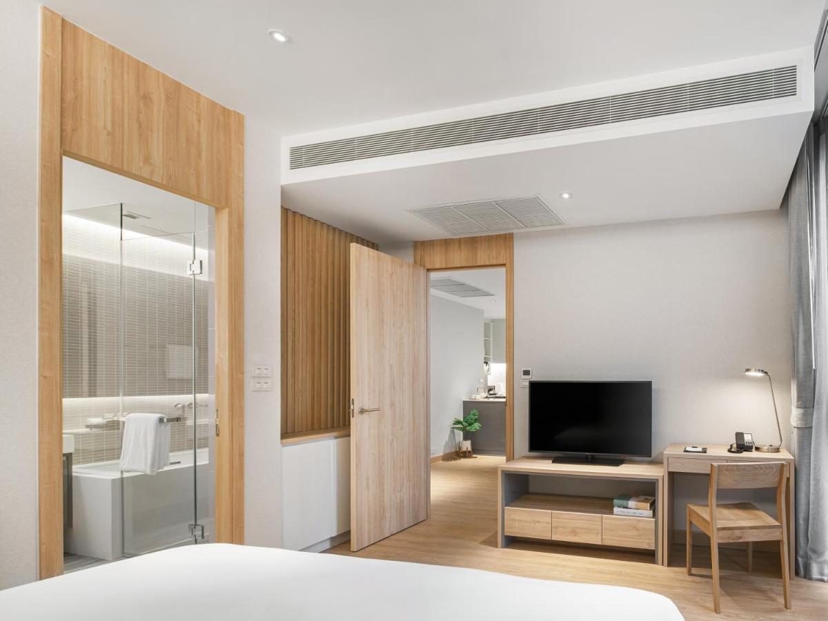Oakwood Suites Bangkok Ngoại thất bức ảnh Deluxe Room